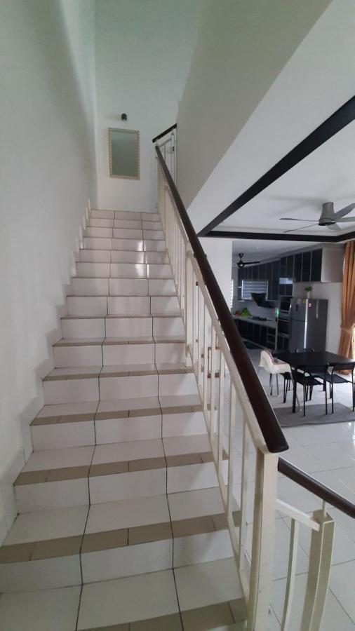 Homestay Greenway Pasir Gudang Exterior foto