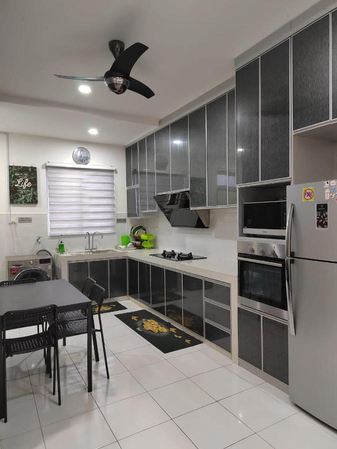 Homestay Greenway Pasir Gudang Exterior foto